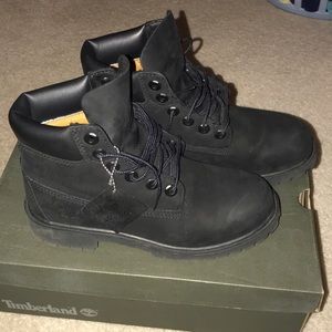 Juniors Timberland’s Boots in Black